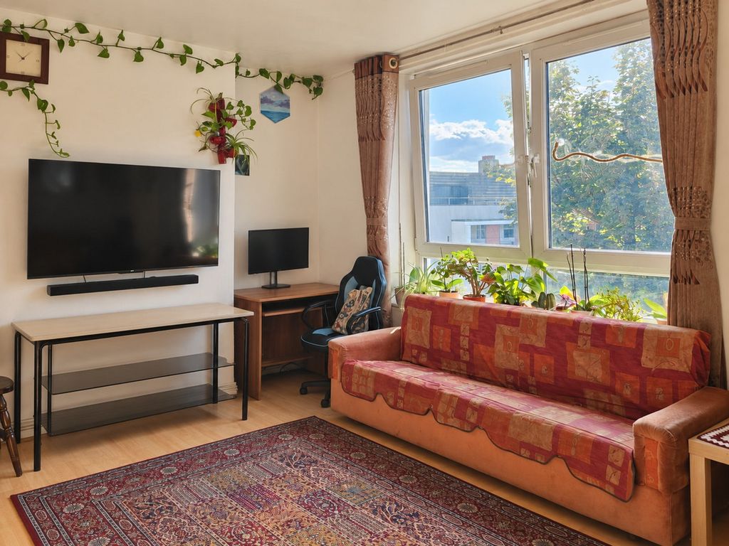 Property photo 2 of 12