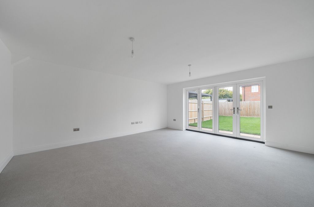 Property photo 2 of 15 1524602-17-6Ac391...