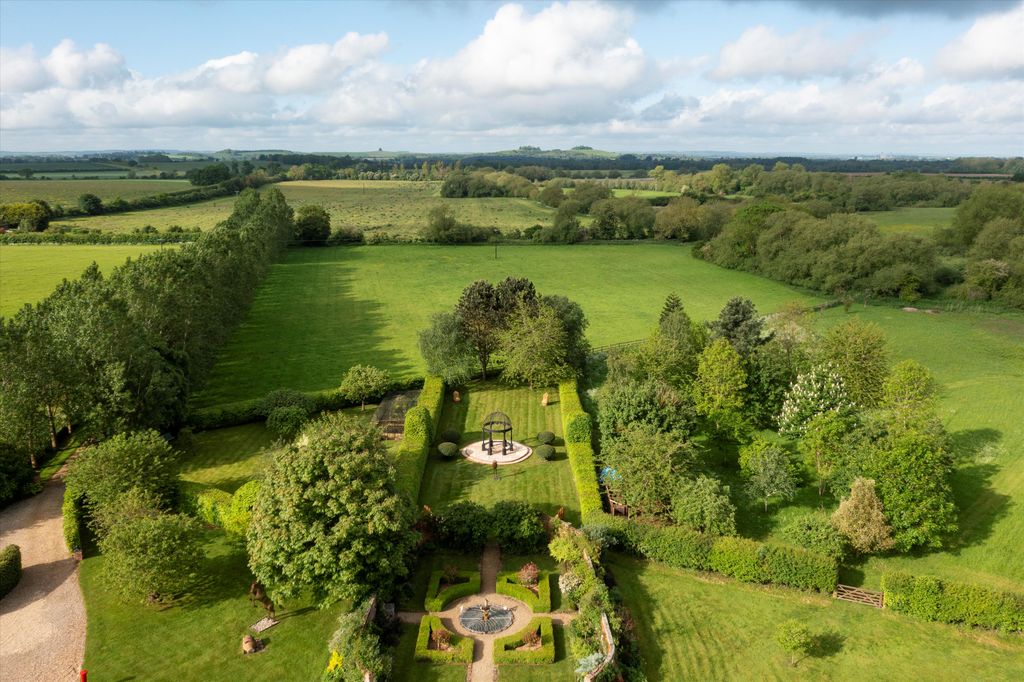 Additional image 18 of 7 bed detached house for saleNewington, Wallingford, Oxfordshire OX10.