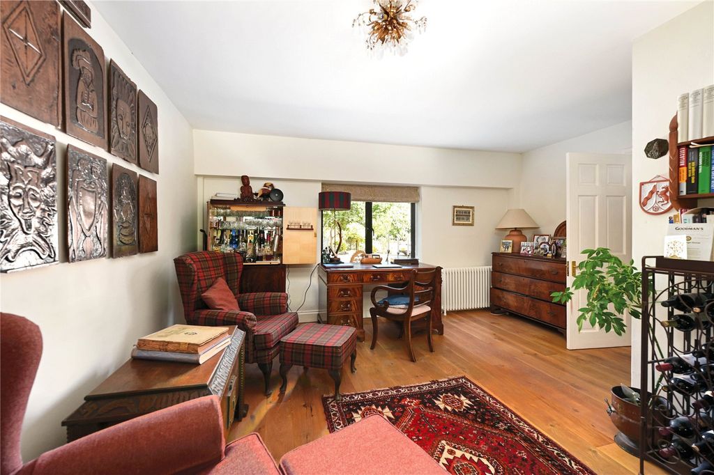 Property photo 3 of 27 Picture No. 05