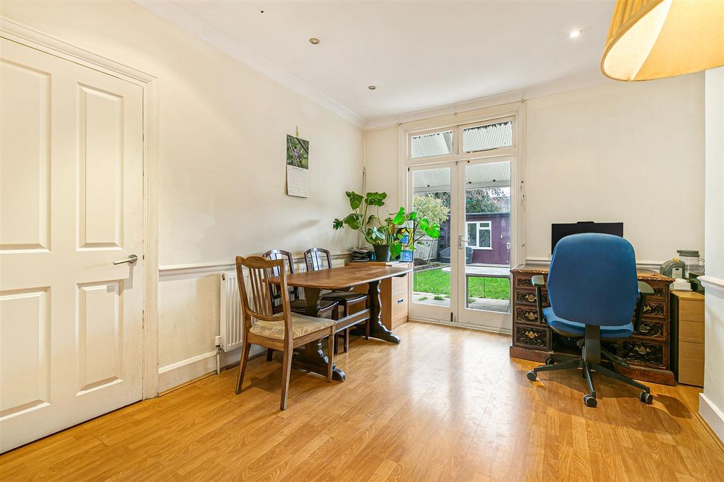 Property photo 3 of 36