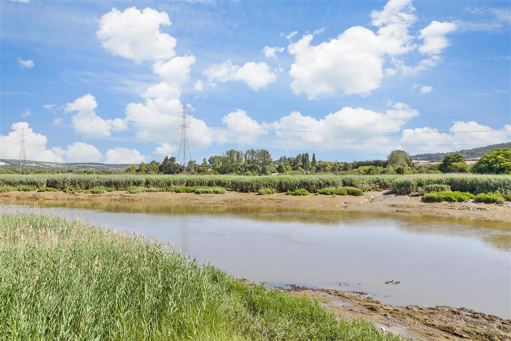 Property photo 1 of 12 Surrounding Area