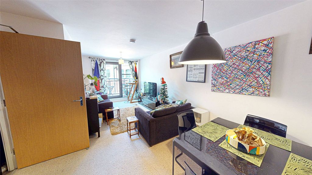 Property photo 1 of 12 Picture No. 02