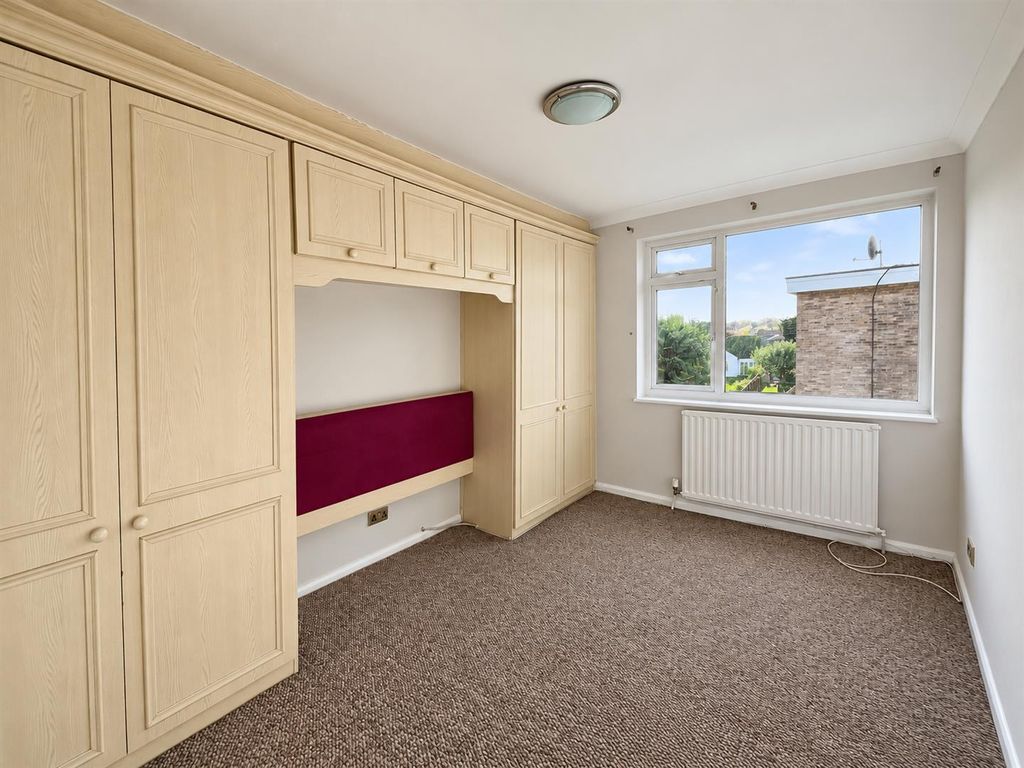 Property photo 3 of 8 Bedroom.Png