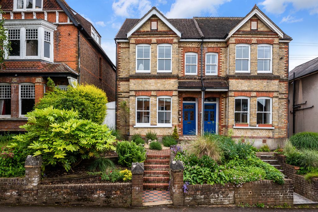 Property photo 1 of 26