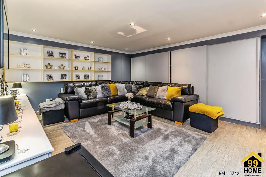 Property photo 2 of 20 Photo 1