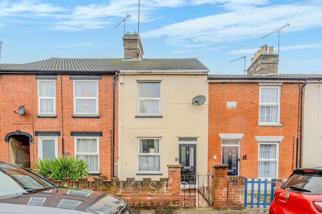 Property photo 1 of 12