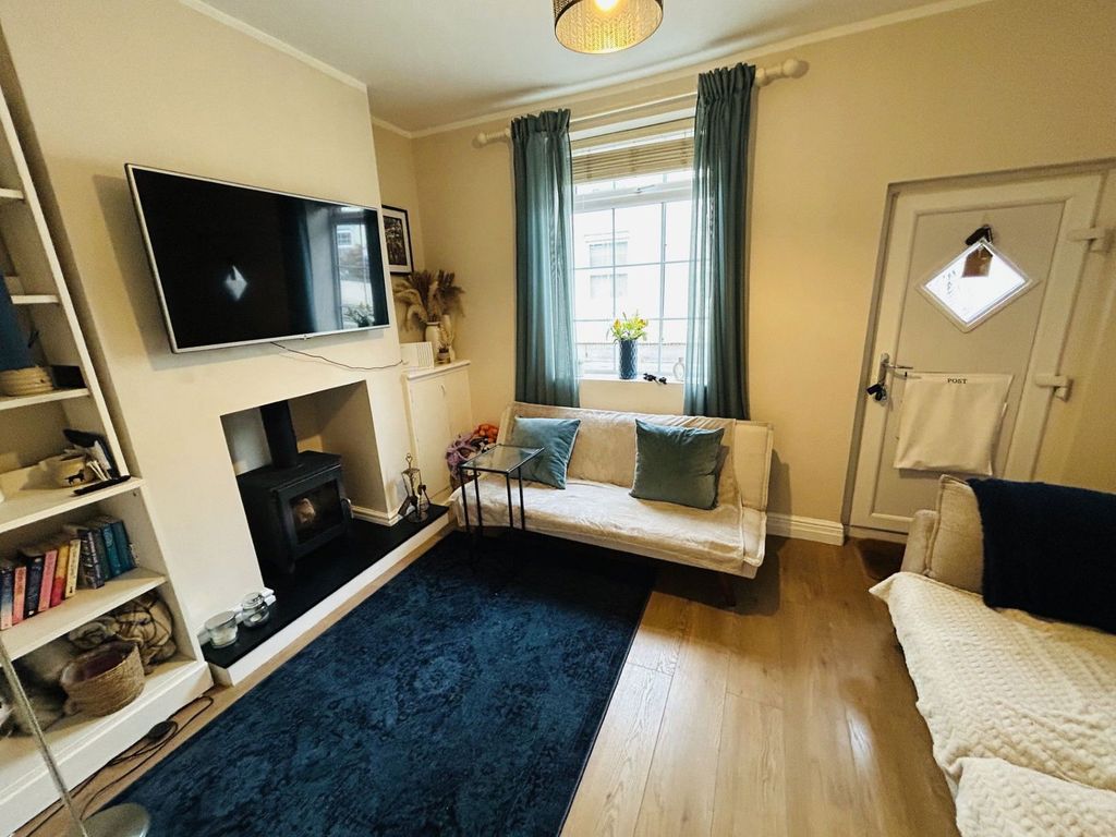 Property photo 3 of 17