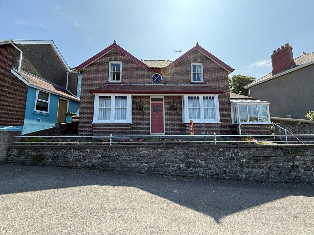 Property photo 1 of 28