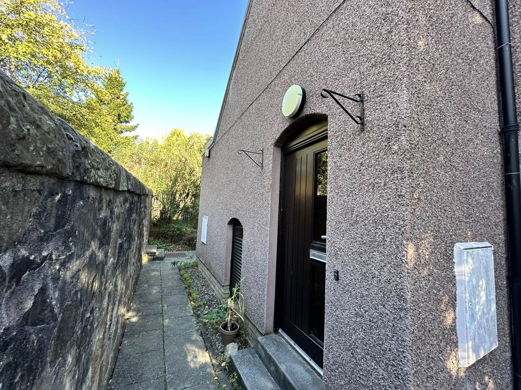 Property photo 1 of 8 Img_9334