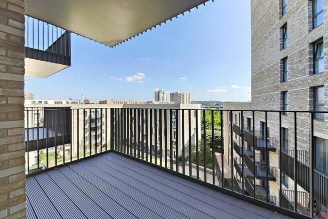 Property photo 3 of 12 49922_Ced240278_Img_05_0000_Max_656x437