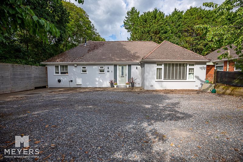 Property photo 1 of 14 Photo 9