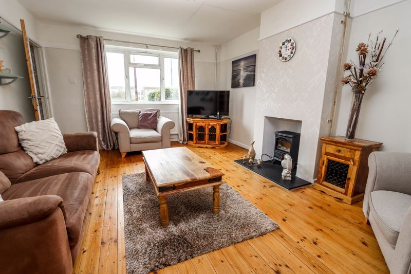 Property photo 2 of 19 Sitting Room