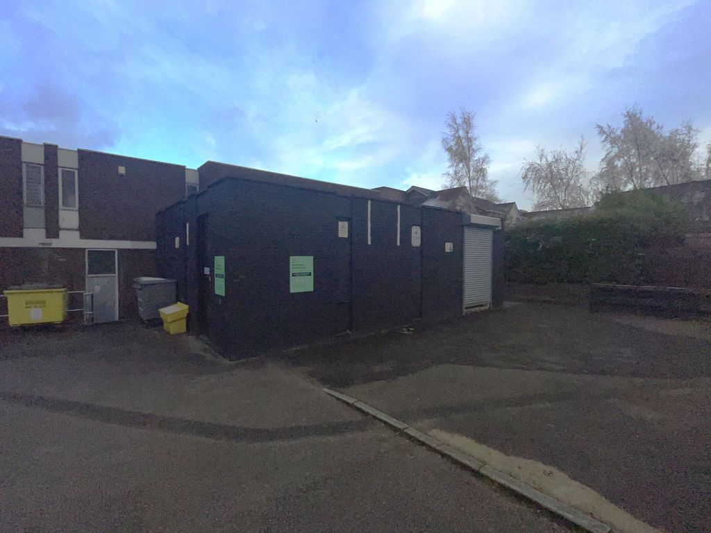 Property photo 1 of 3