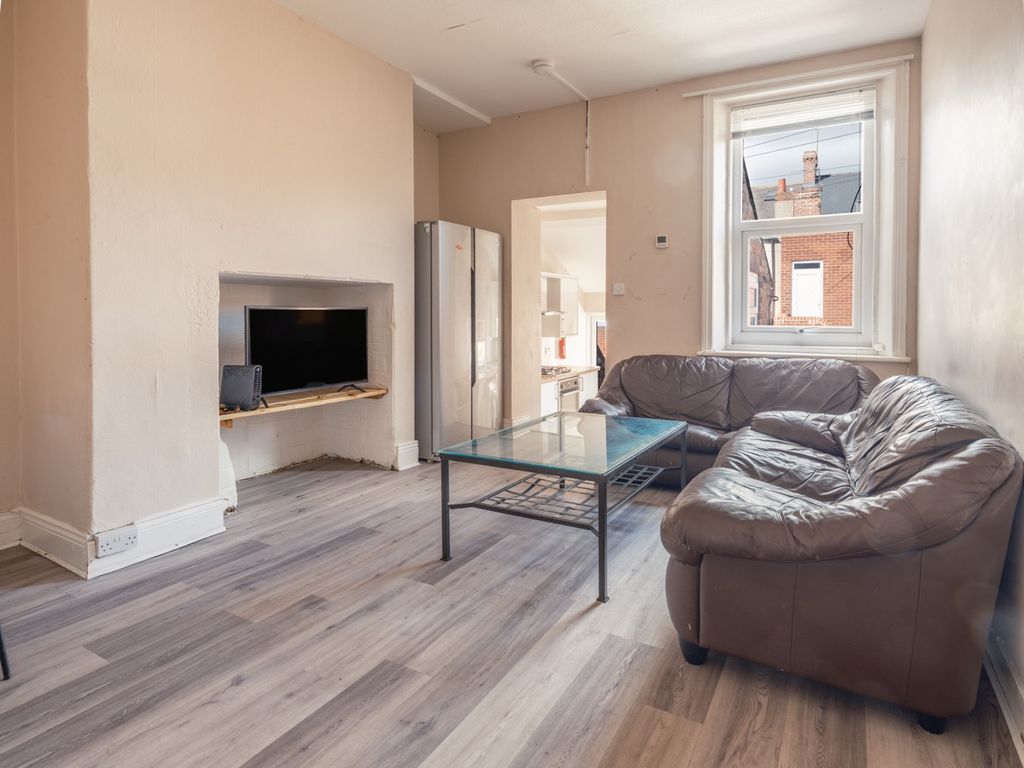 Property photo 1 of 10 3707070