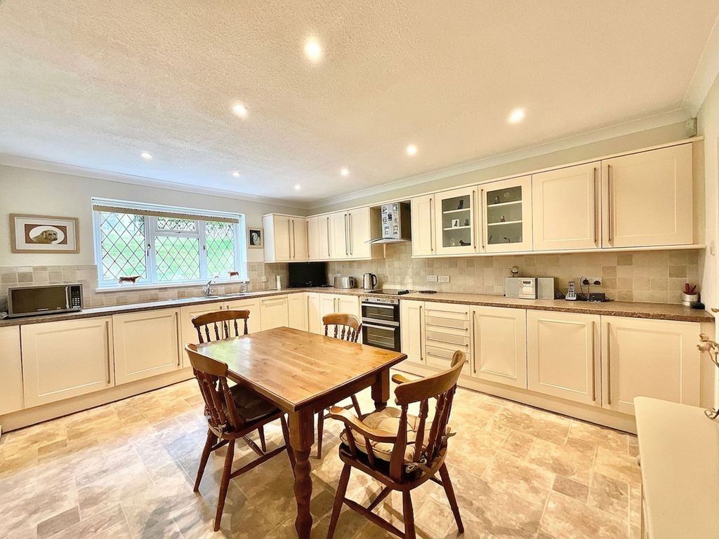 Property photo 2 of 38