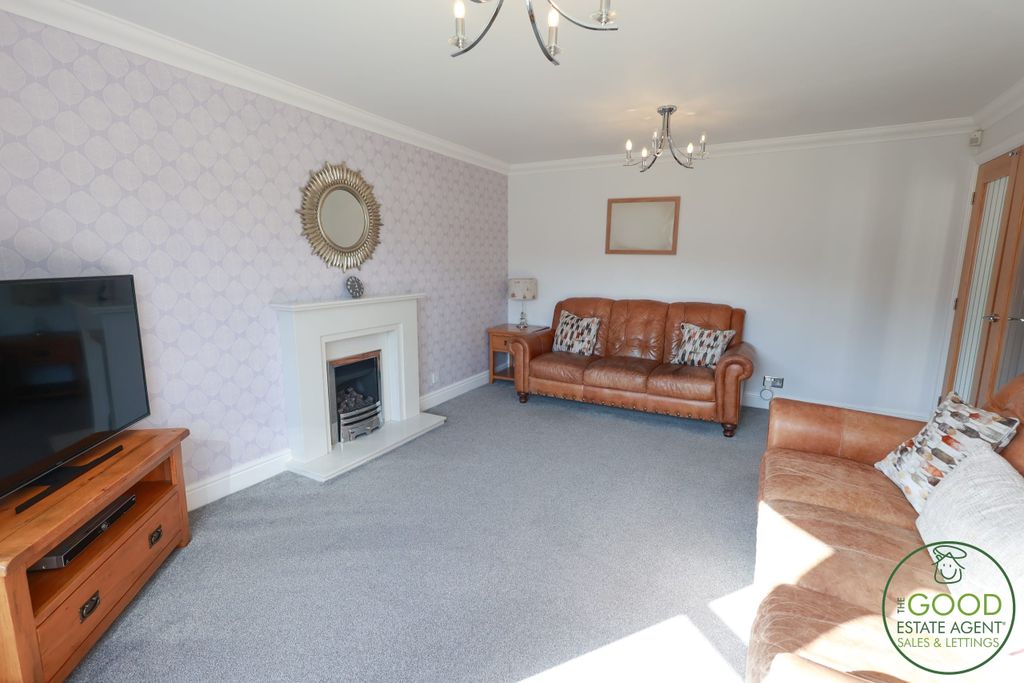 Property photo 3 of 36