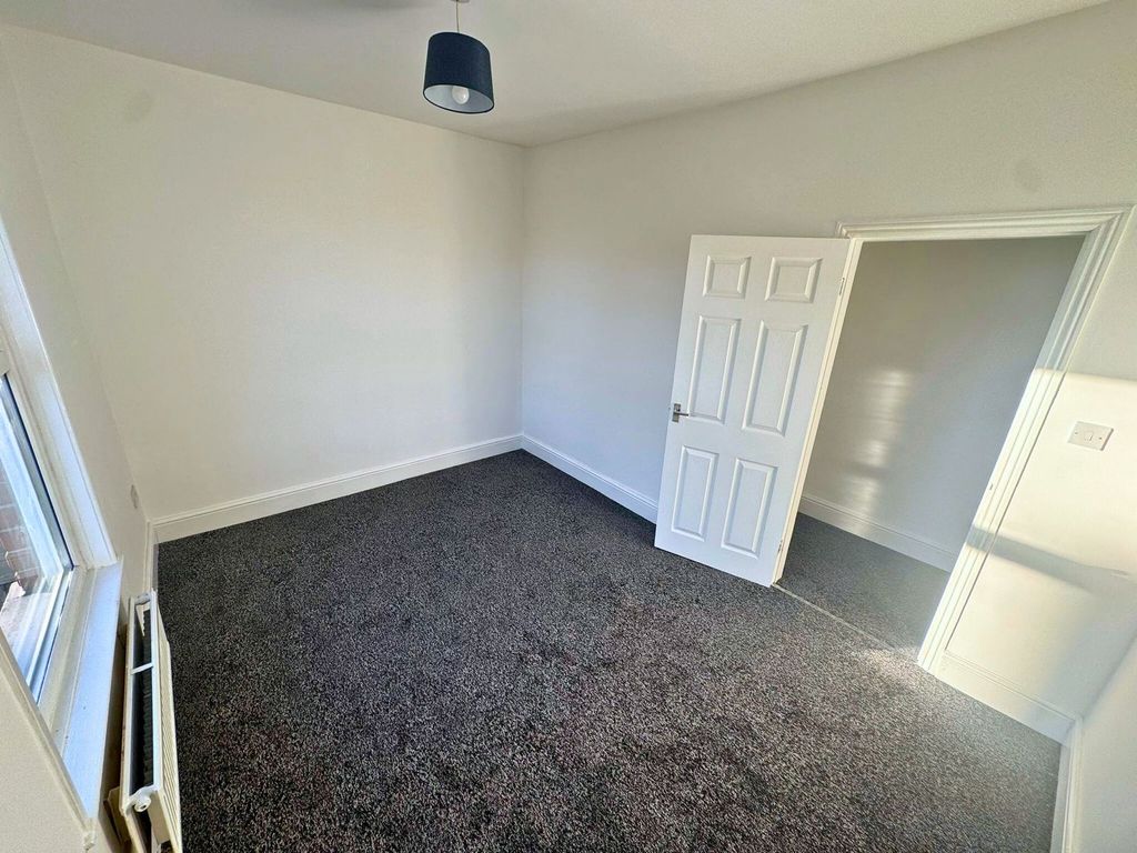 Property photo 2 of 11 Gallery