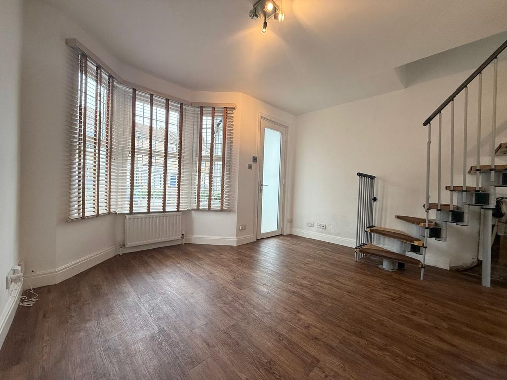 Property photo 2 of 16 Living Room