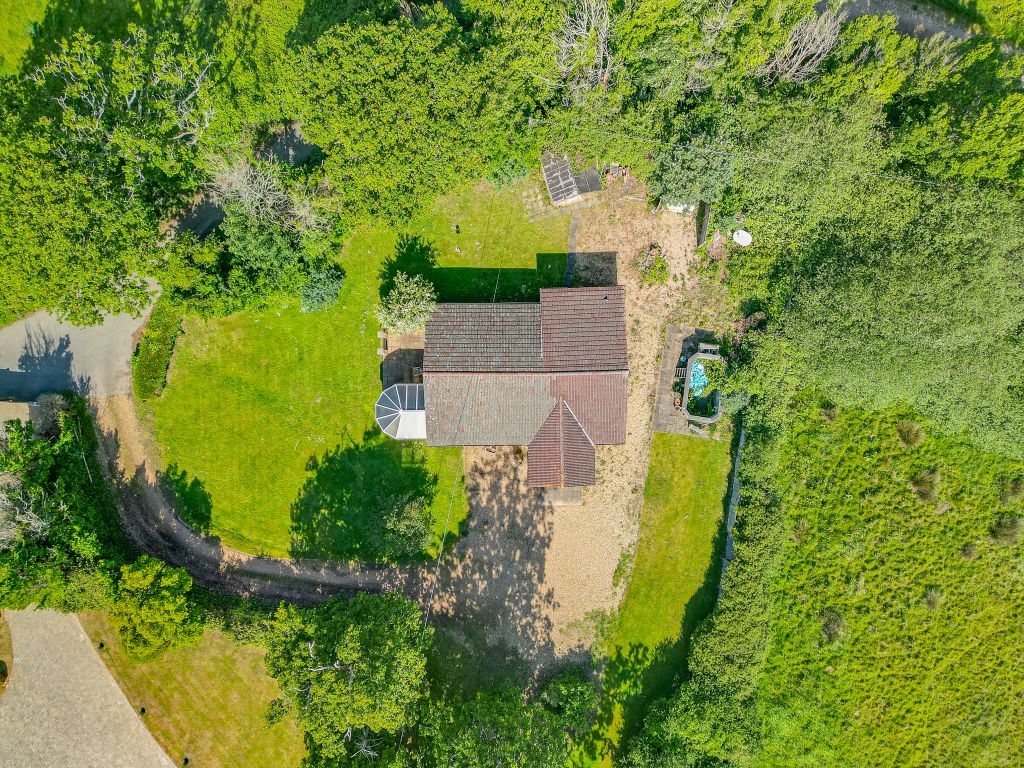 Property photo 3 of 13