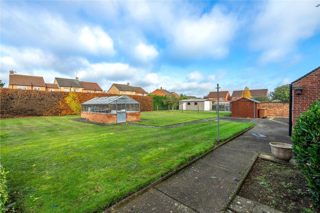 Property photo 3 of 16 Picture No. 03