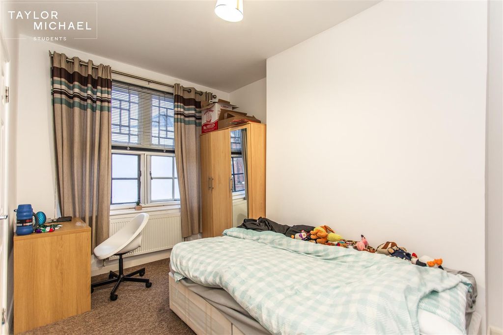 Property photo 1 of 17 10, 212 Elm Grove-1.Jpg