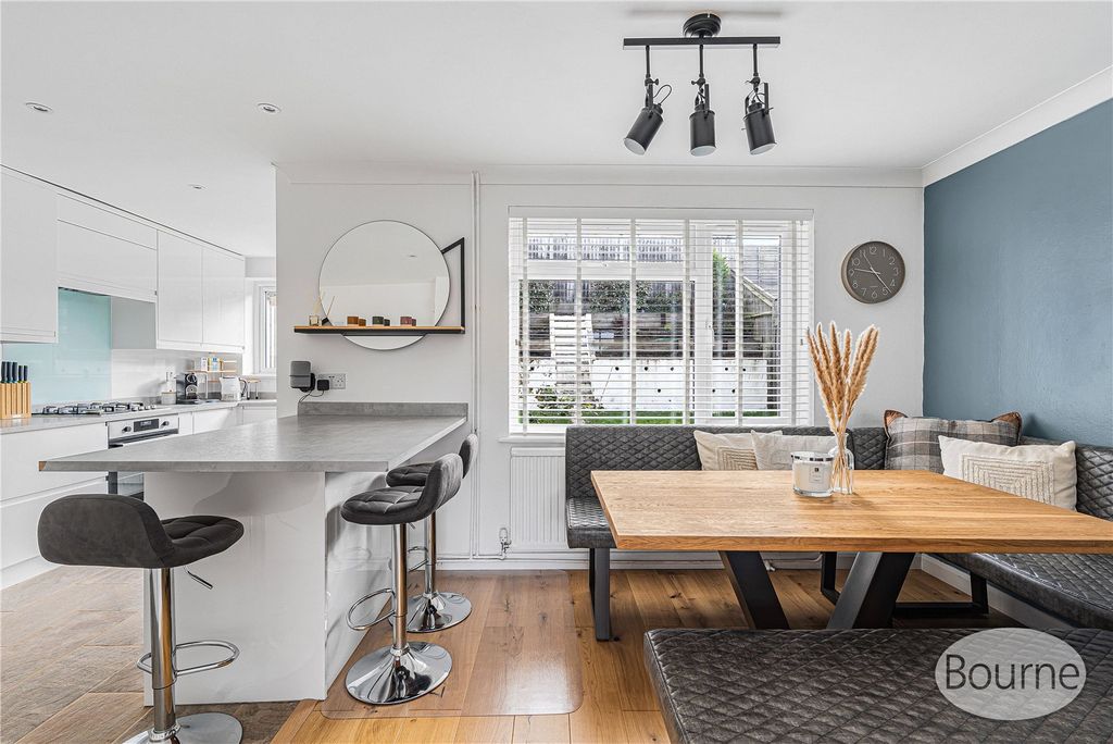 Property photo 2 of 25 Picture No. 04