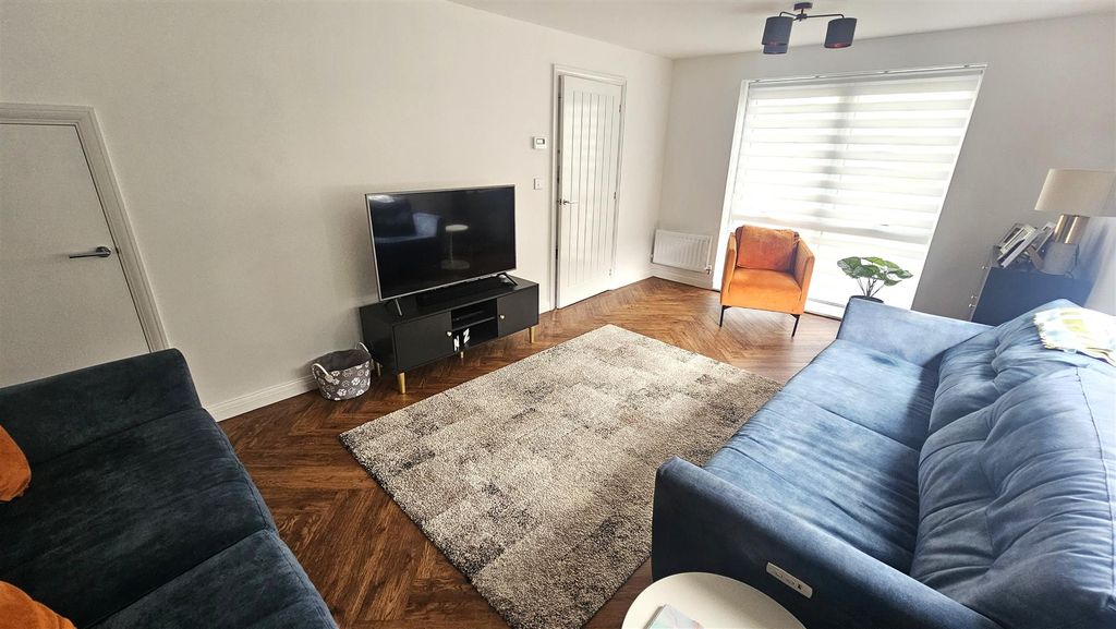 Property photo 3 of 17 Living Room.Jpg
