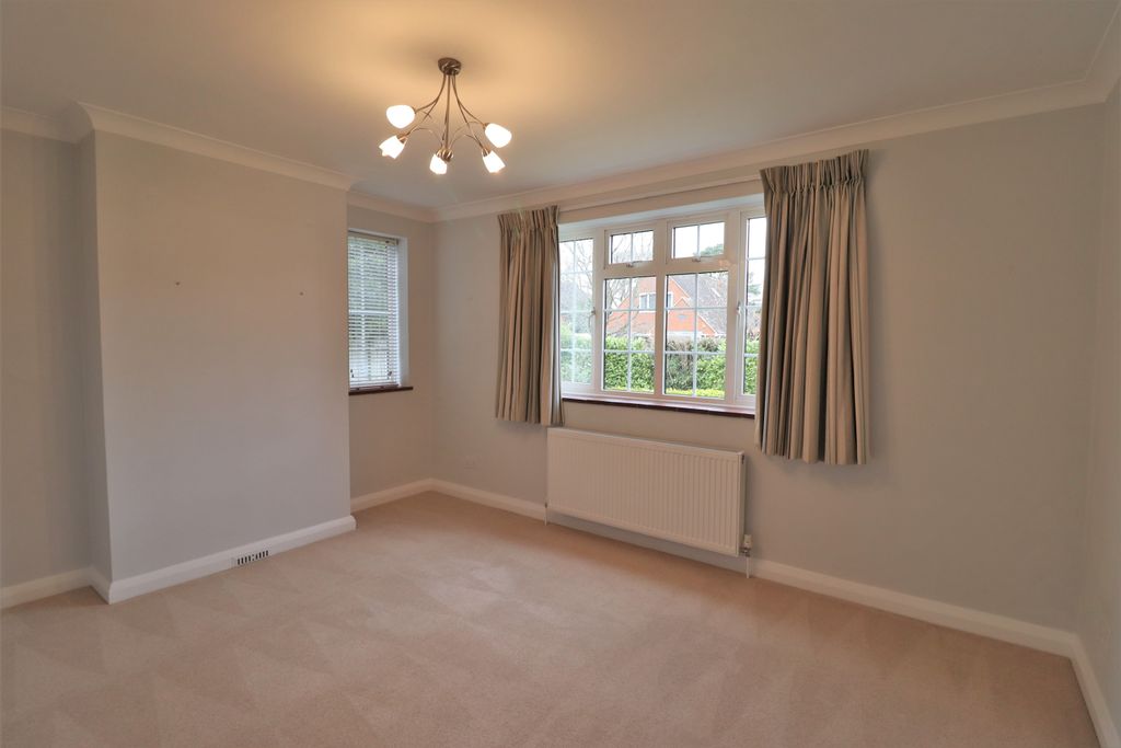 Property photo 3 of 9