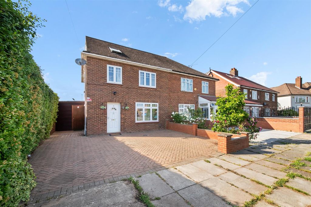 Property photo 1 of 24