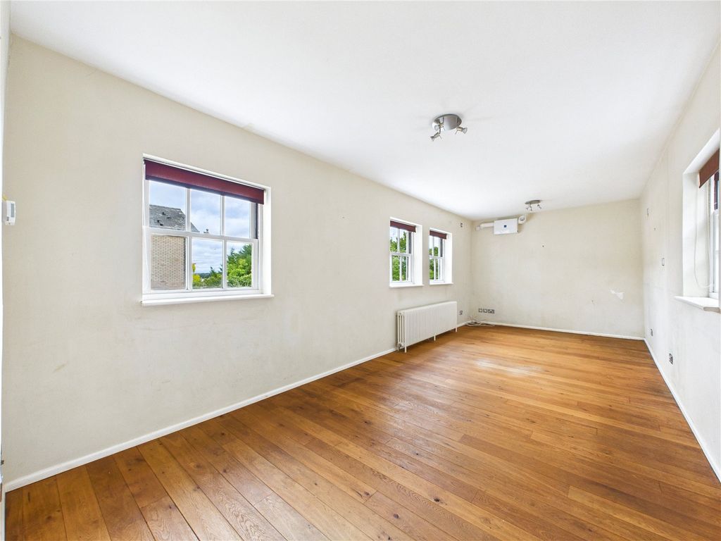 Property photo 2 of 9 2 - Picture No. 02