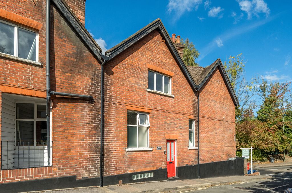 Property photo 1 of 14 1360043-3-68d52ce...
