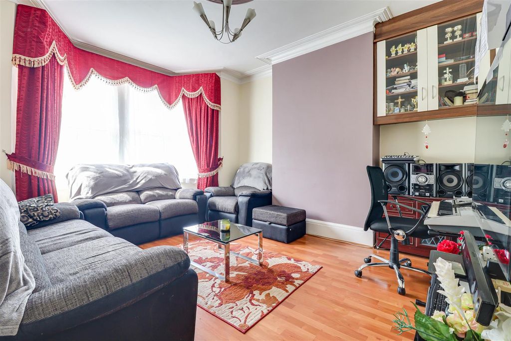 Property photo 2 of 13