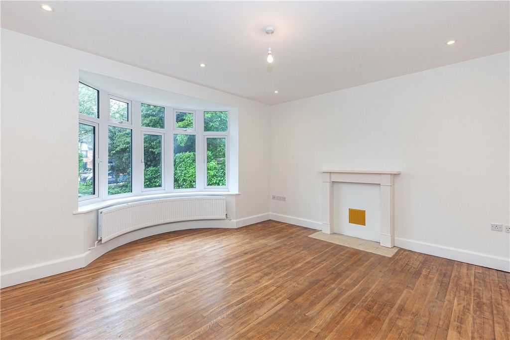 Property photo 3 of 12 Picture No. 03