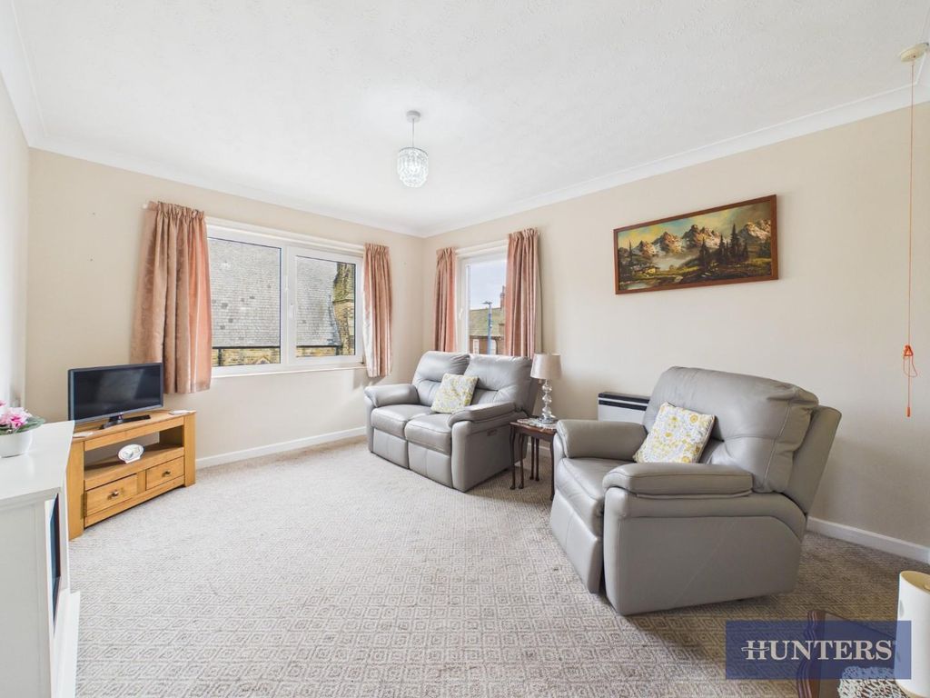 Property photo 2 of 10 Living Room