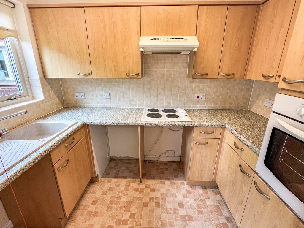 Property photo 2 of 12