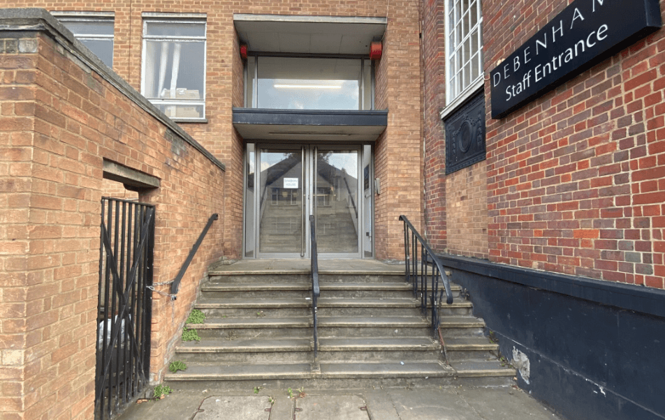 Property photo 1 of 9 Commercial To Rent Greenhill Way, Harrow Ha1