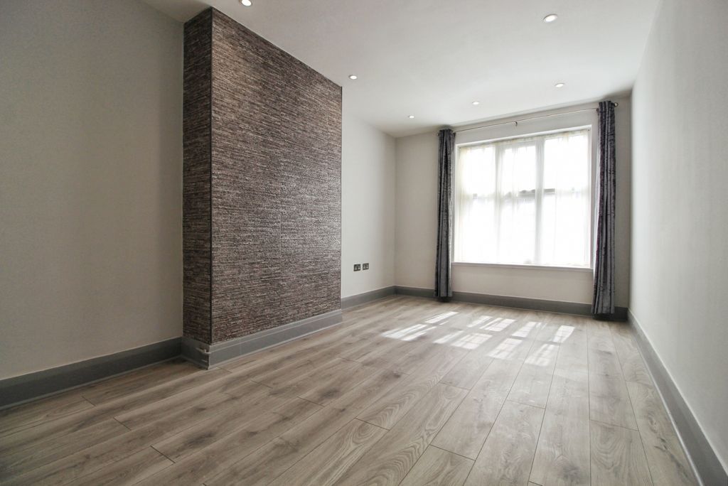 Property photo 3 of 15 Gallery