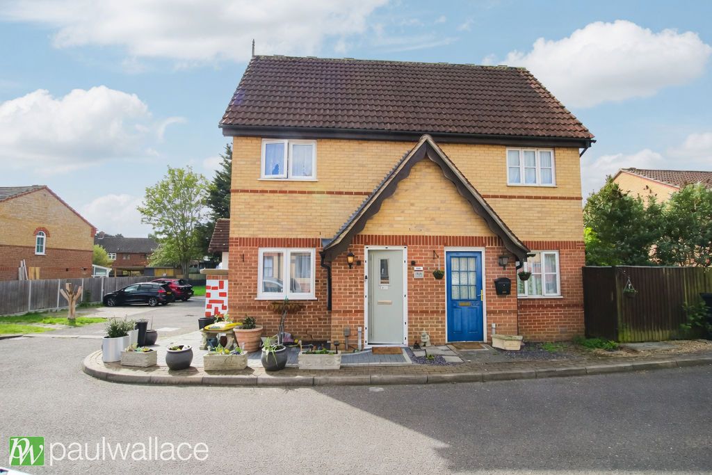 Property photo 1 of 8 Front