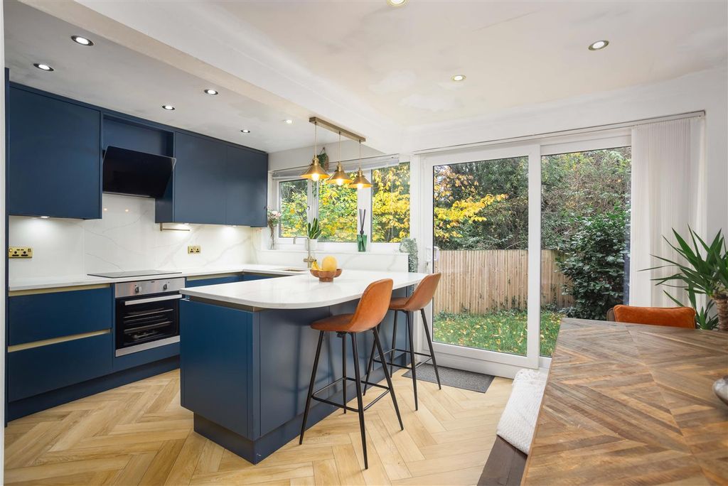 Property photo 2 of 14 00007.Jpg