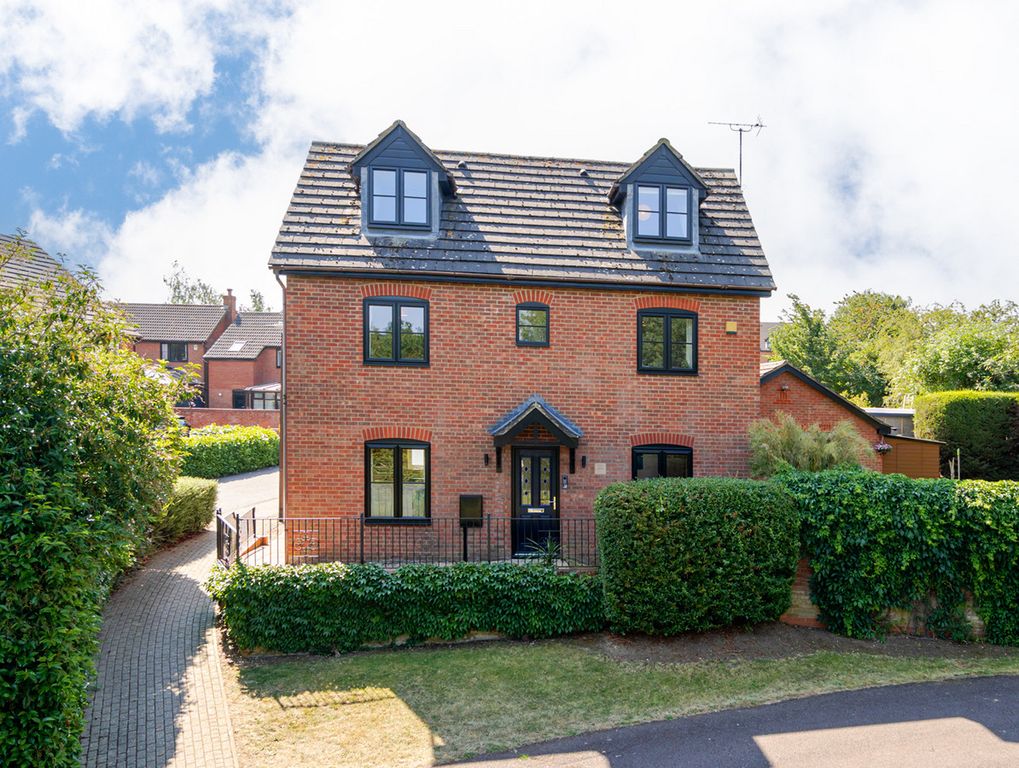 Property photo 1 of 32
