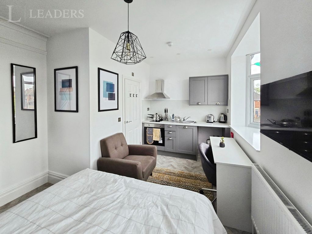 Property photo 3 of 7 Pbox-Img.Jpg