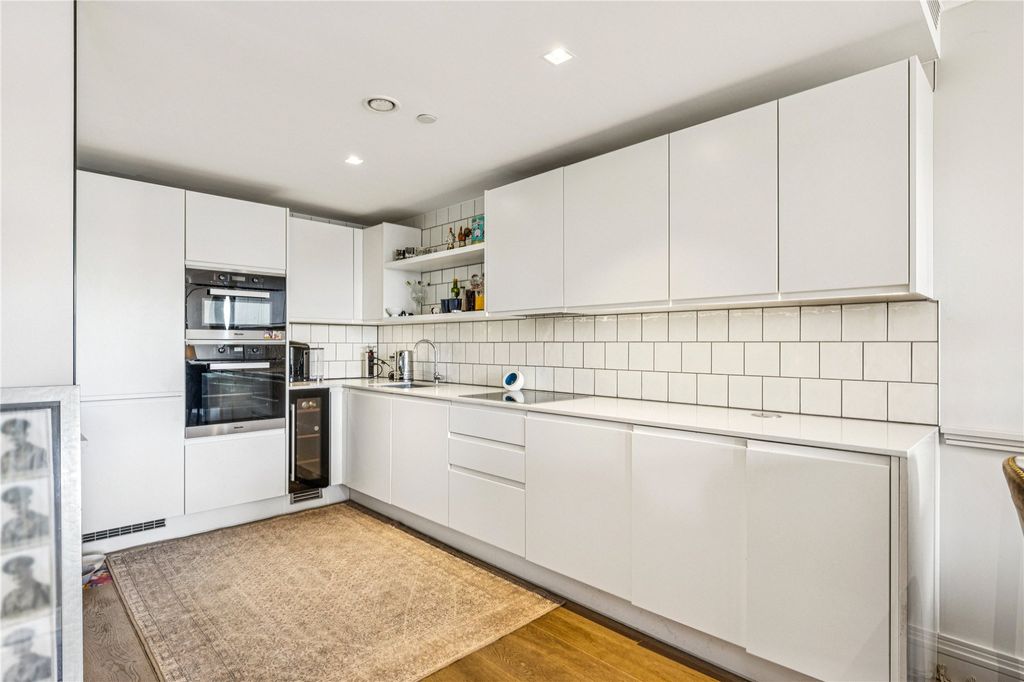 Property photo 2 of 13 Kitchen