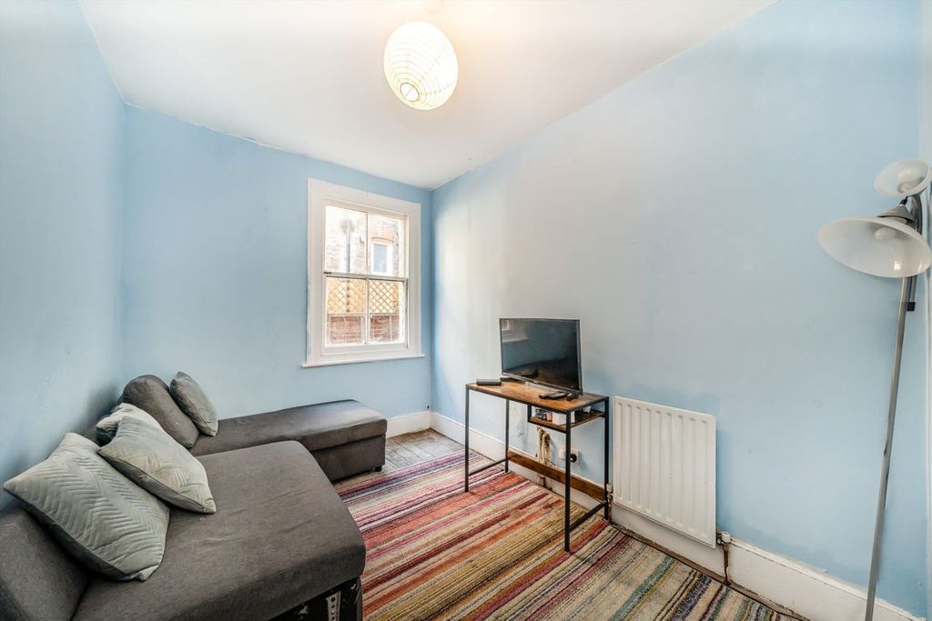 Property photo 3 of 7
