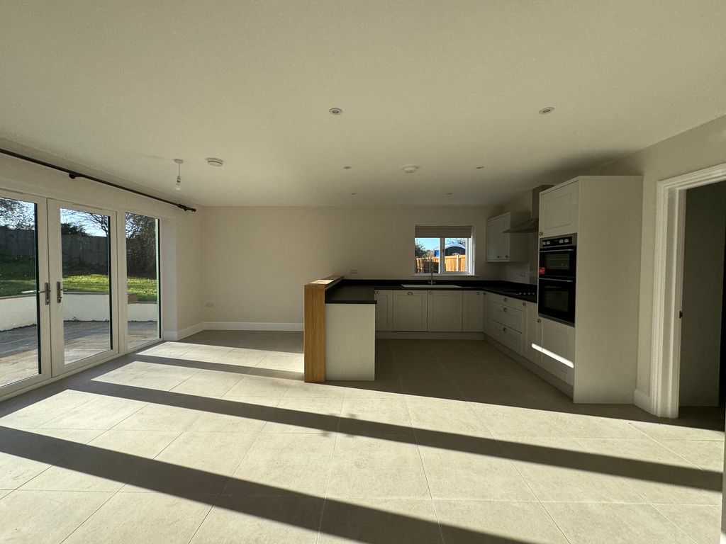 Property photo 2 of 16 Image-20241122-121110-5158Ad77