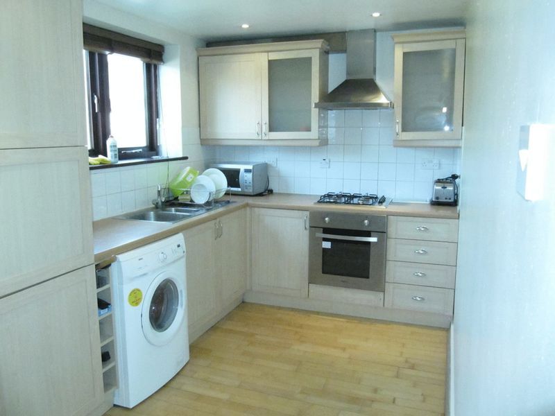 Property photo 1 of 10 Kitchen