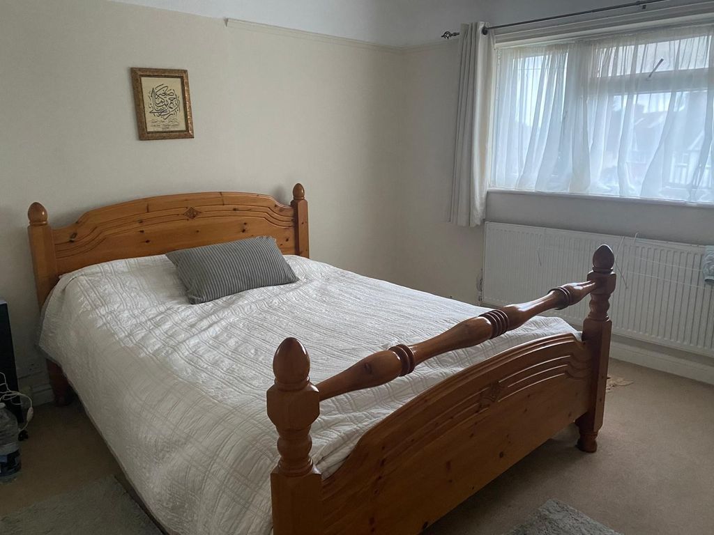 Property photo 2 of 3