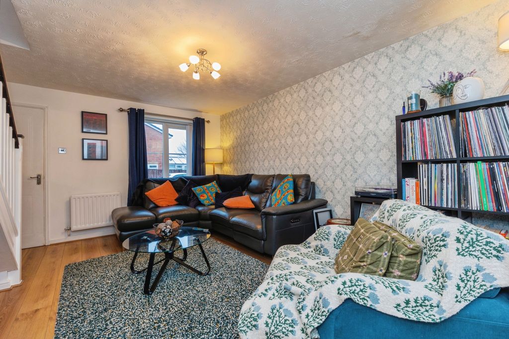 Property photo 3 of 15