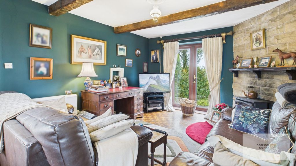 Property photo 2 of 23