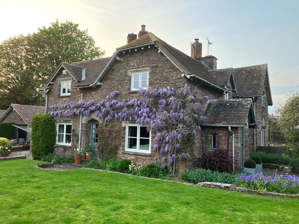 Property photo 1 of 28 Picture No. 06